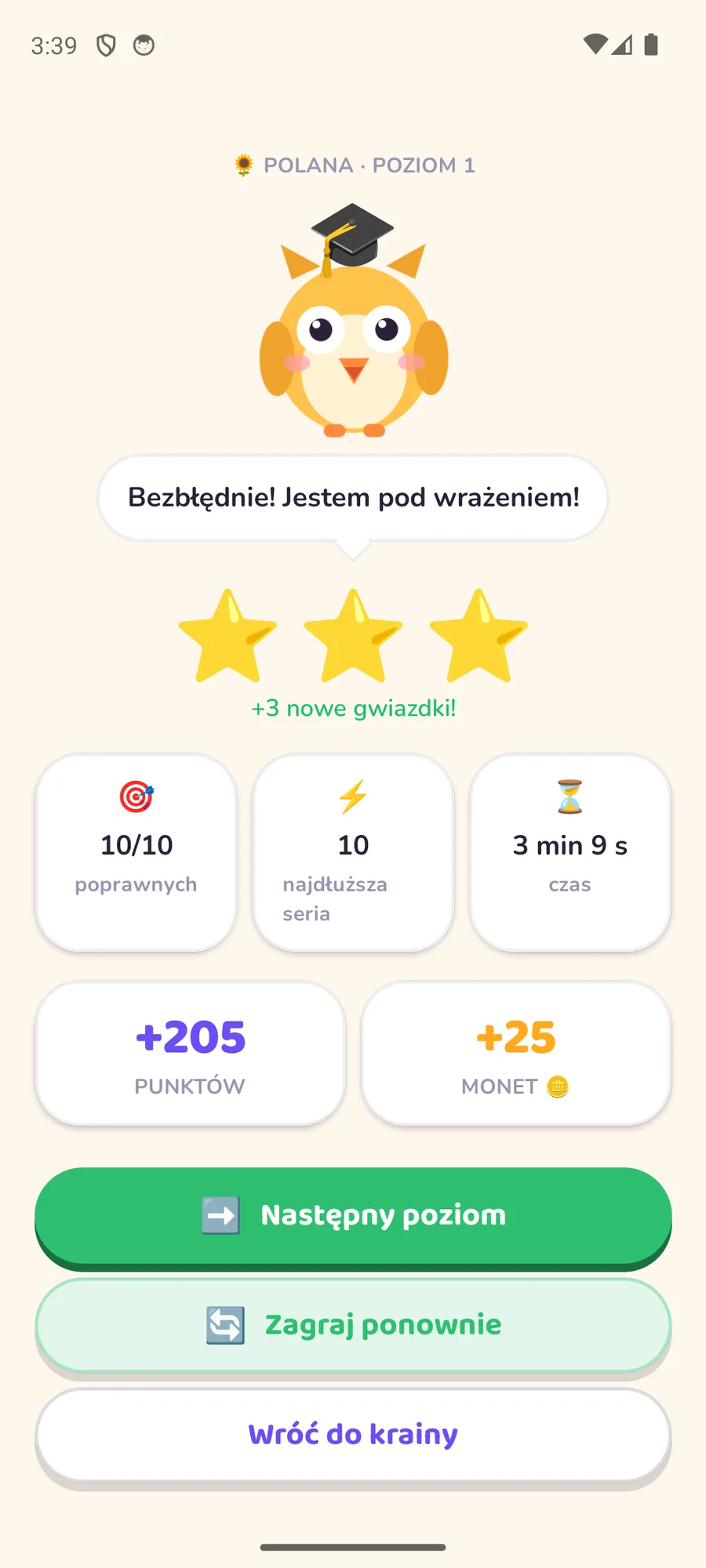 Wynik poziomu: sowa z komentarzem, trzy zdobyte gwiazdki, liczba poprawnych odpowiedzi, najdłuższa seria, czas, punkty i monety oraz przycisk następnego poziomu